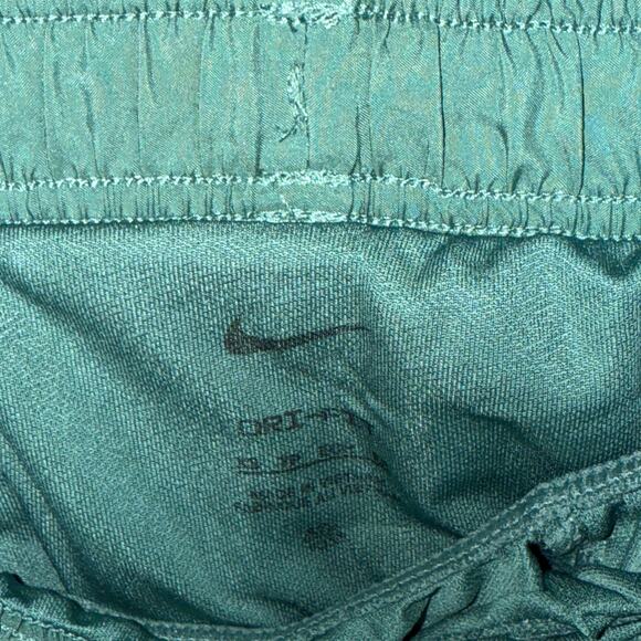 Nike Women's Dri-Fit Tempo Running Shorts Bicoastal / Wolf Grey XS - Picture 8 of 10